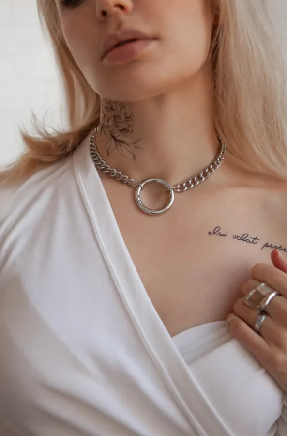 Чокер-цепь с большим кольцом