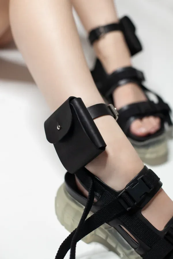 2 кармашка на ноги